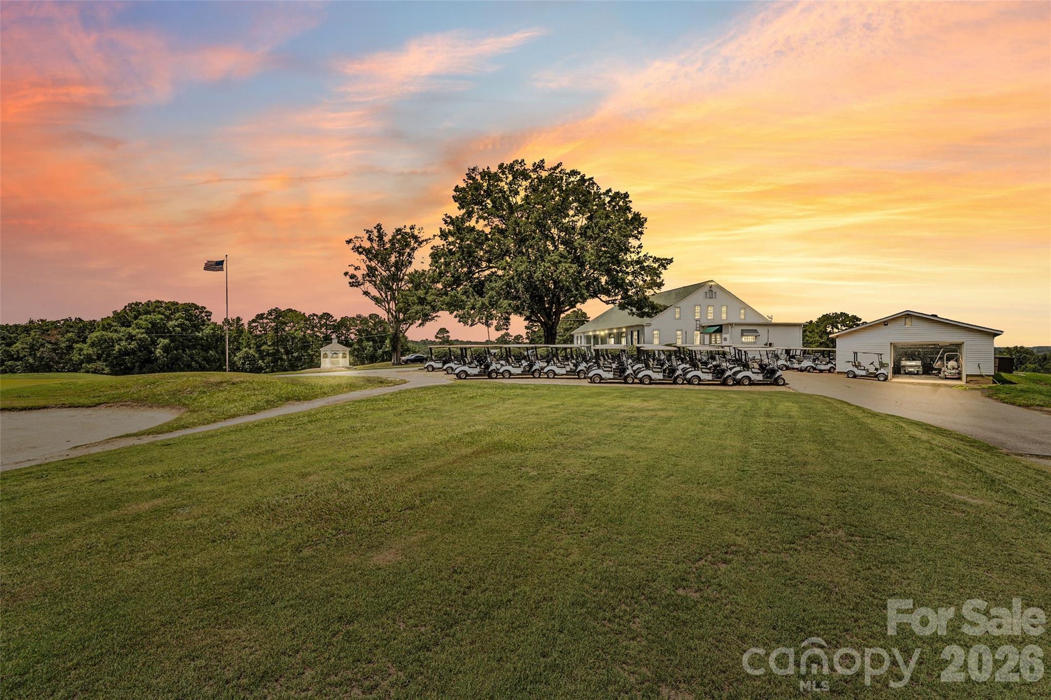 2305 Country Club Road