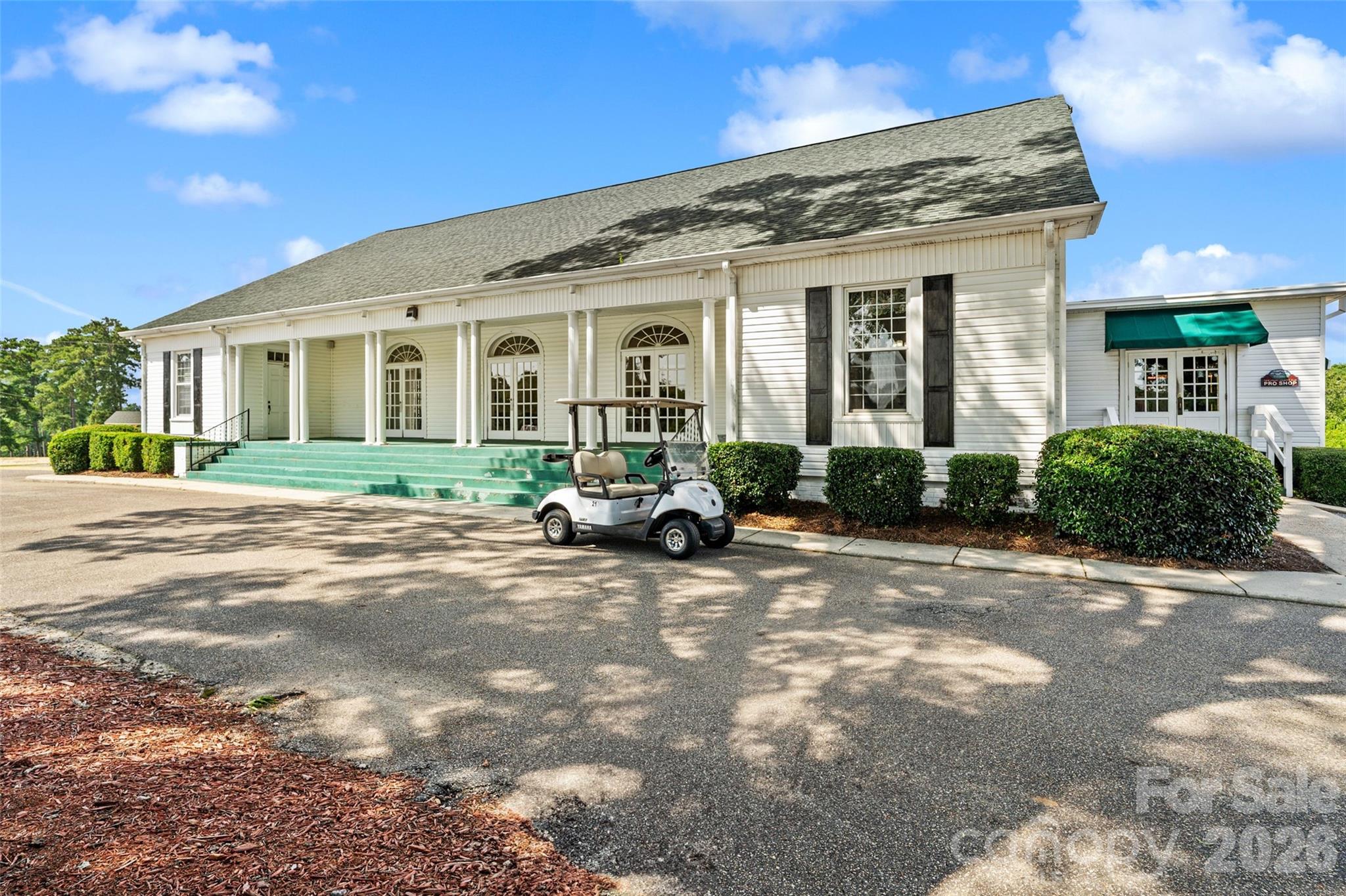 2305 Country Club Road