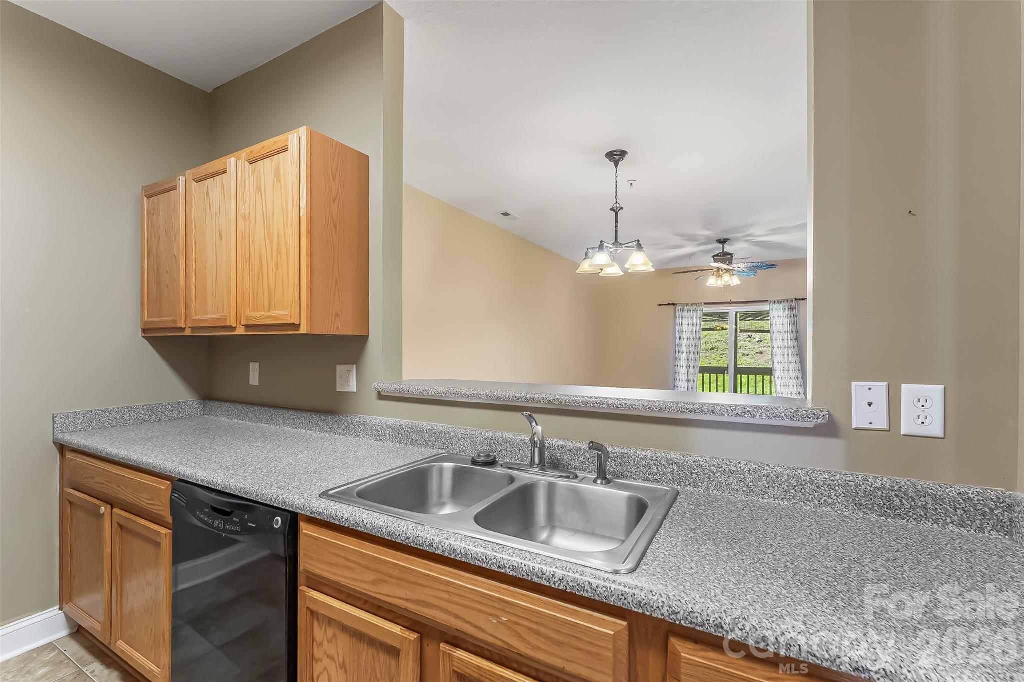 123 Foxden Drive 103