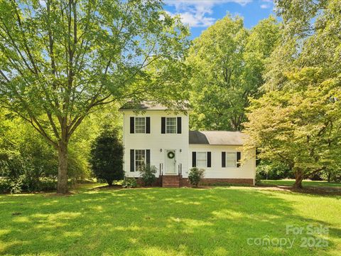 5828 Wilora Lake Road Charlotte NC 28212