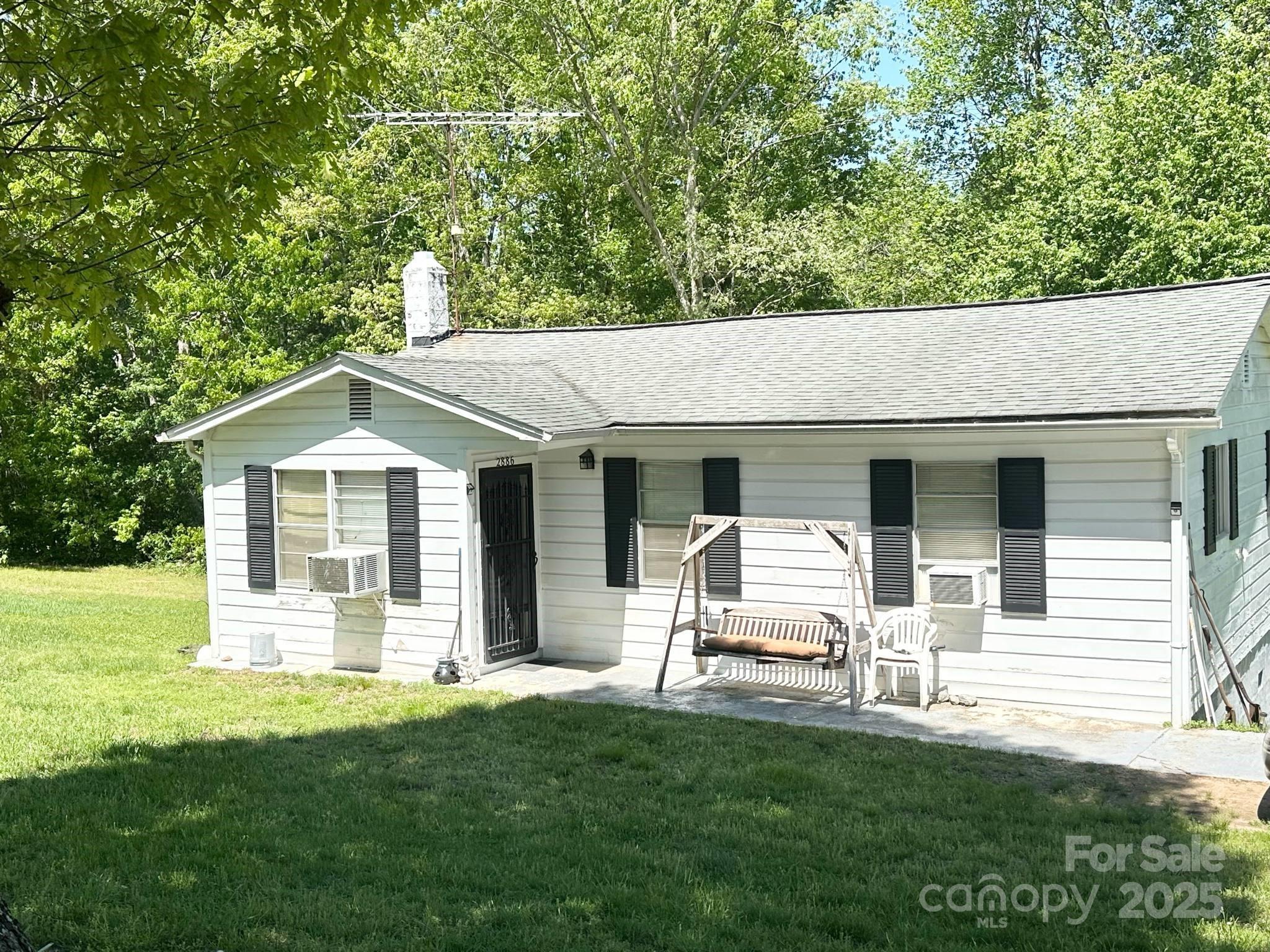 2886 Everhart Lane