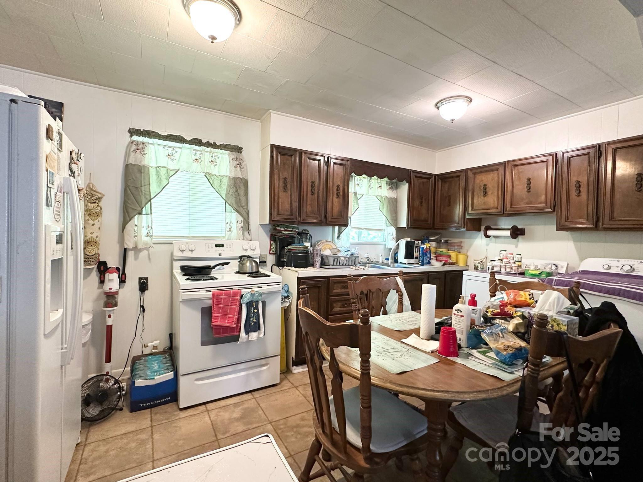 2886 Everhart Lane