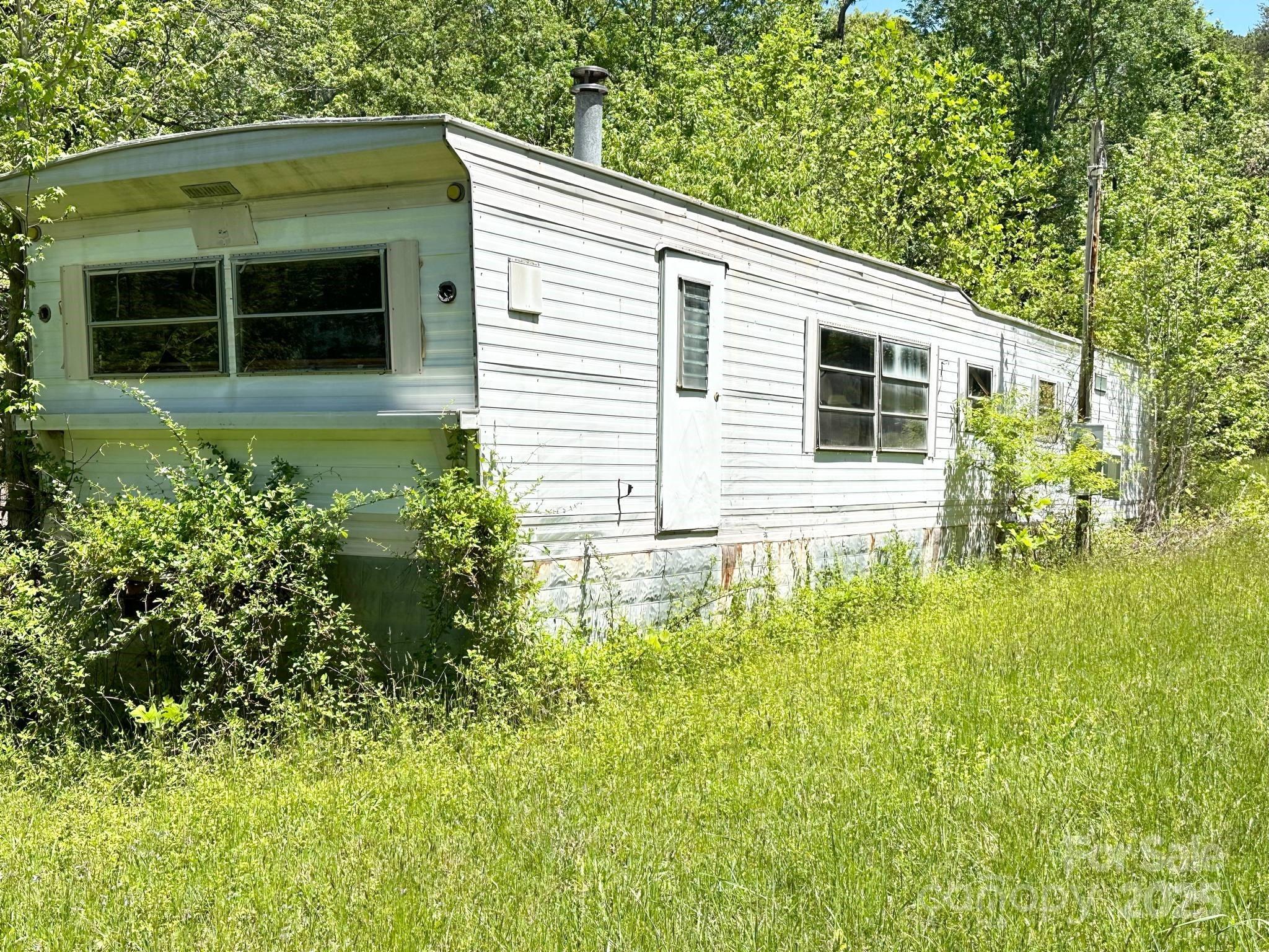 Hudson, North Carolina 28638, United States, 3 Bedrooms Bedrooms, ,1 BathroomBathrooms,Residential,Active,121801