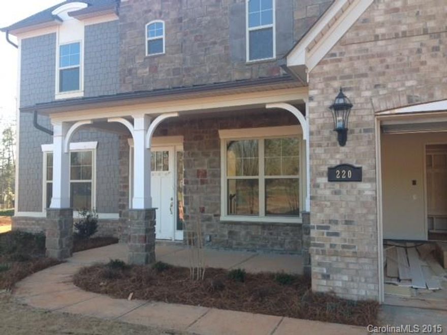 Beautiful and functional 3-story Craftsman style home with great open transitional floorplan, perfect for family and friends.  Guest suite on first floor with full bath.  Third floor has huge loft area, perfect for home theater, game area, etc.  Gorgeous master suite with sitting room and unbelieveably spectacular master bath with top-of-the-line finishes.  Oversized garage has room for 3 cars or workspace.  Huge, private cul-de-sac lot.