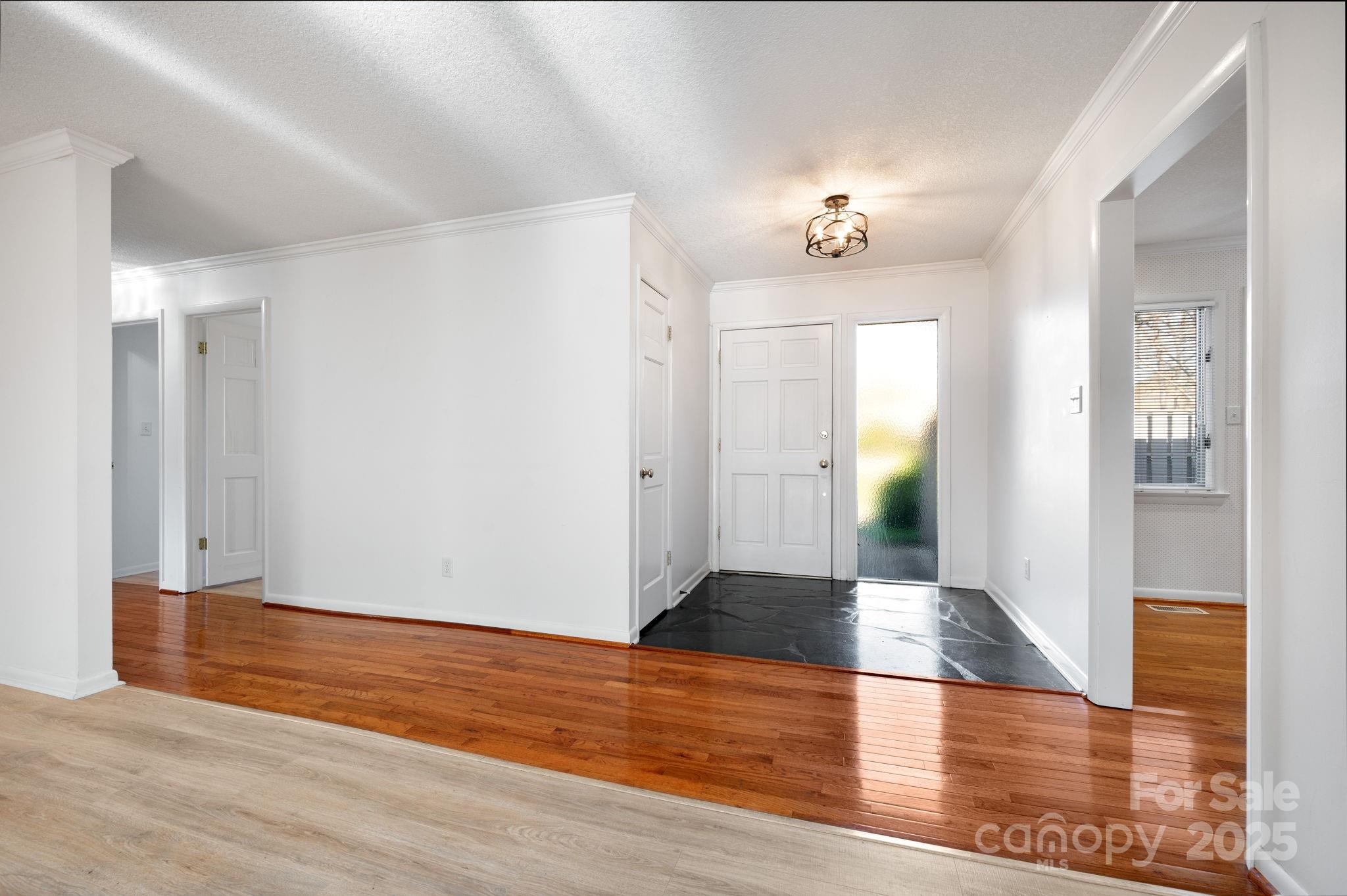 501 Crowfields Lane