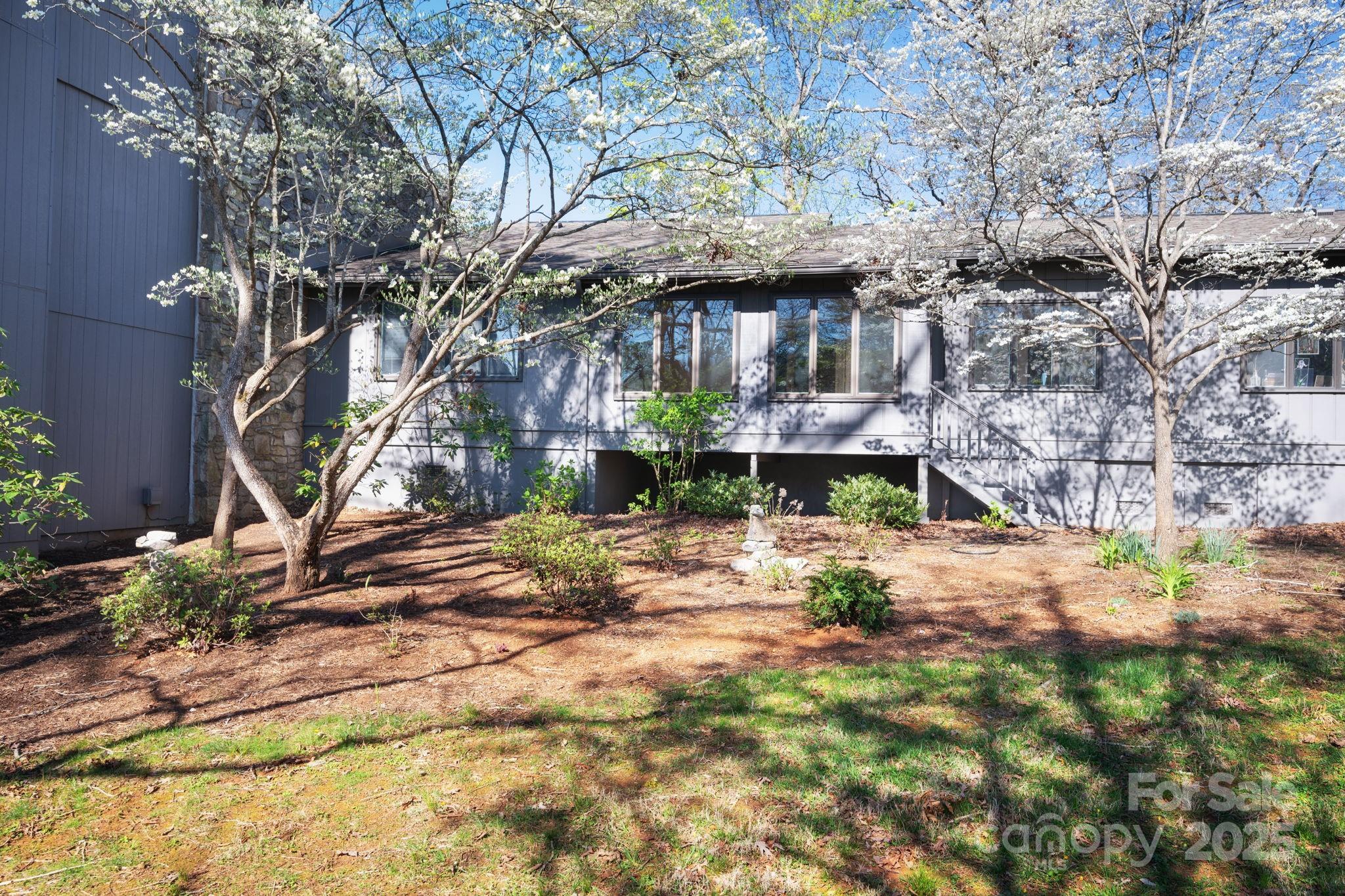 501 Crowfields Lane