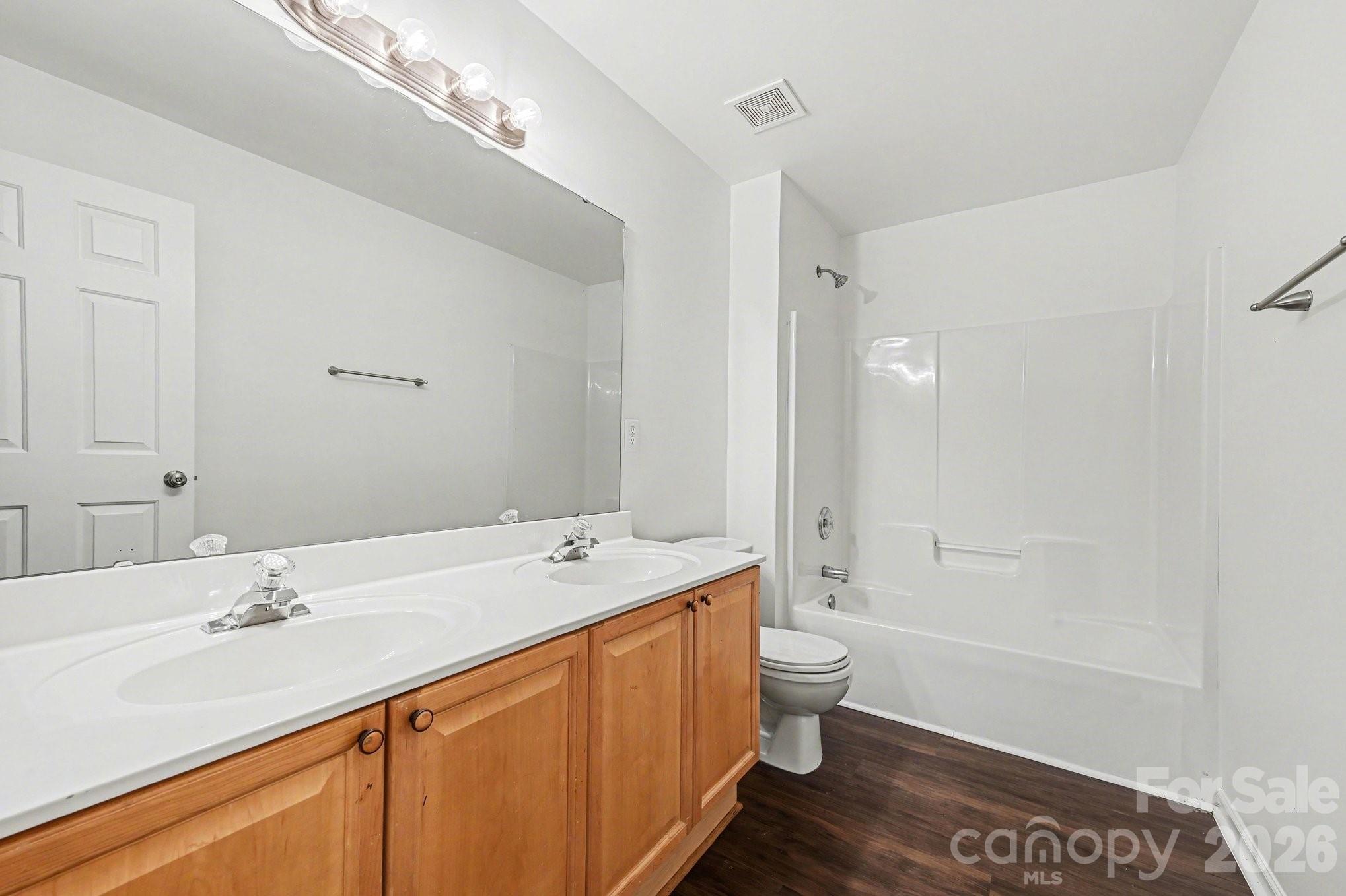 Brandon Oaks - Residential