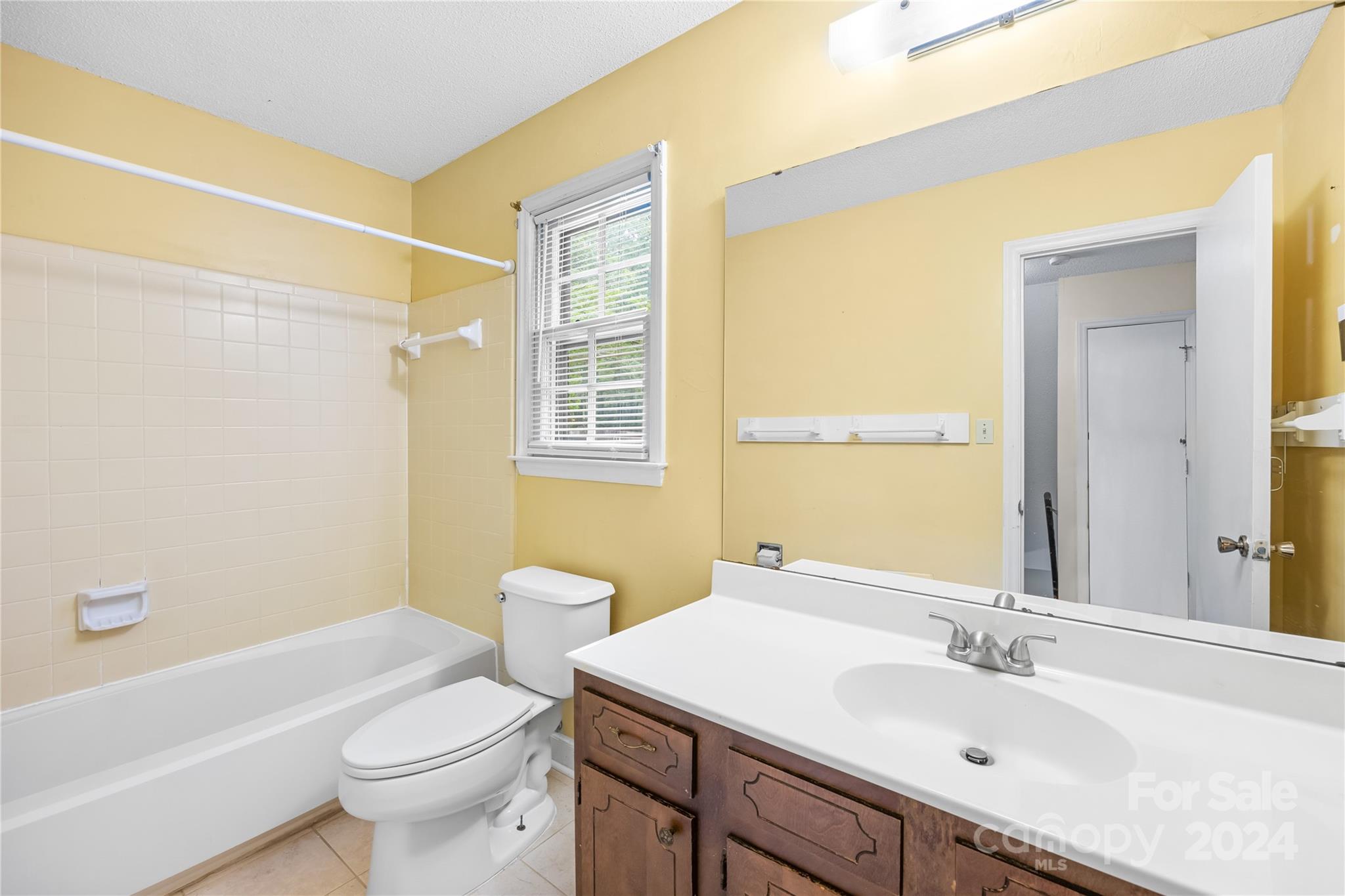 Chestnut Lake - Residential