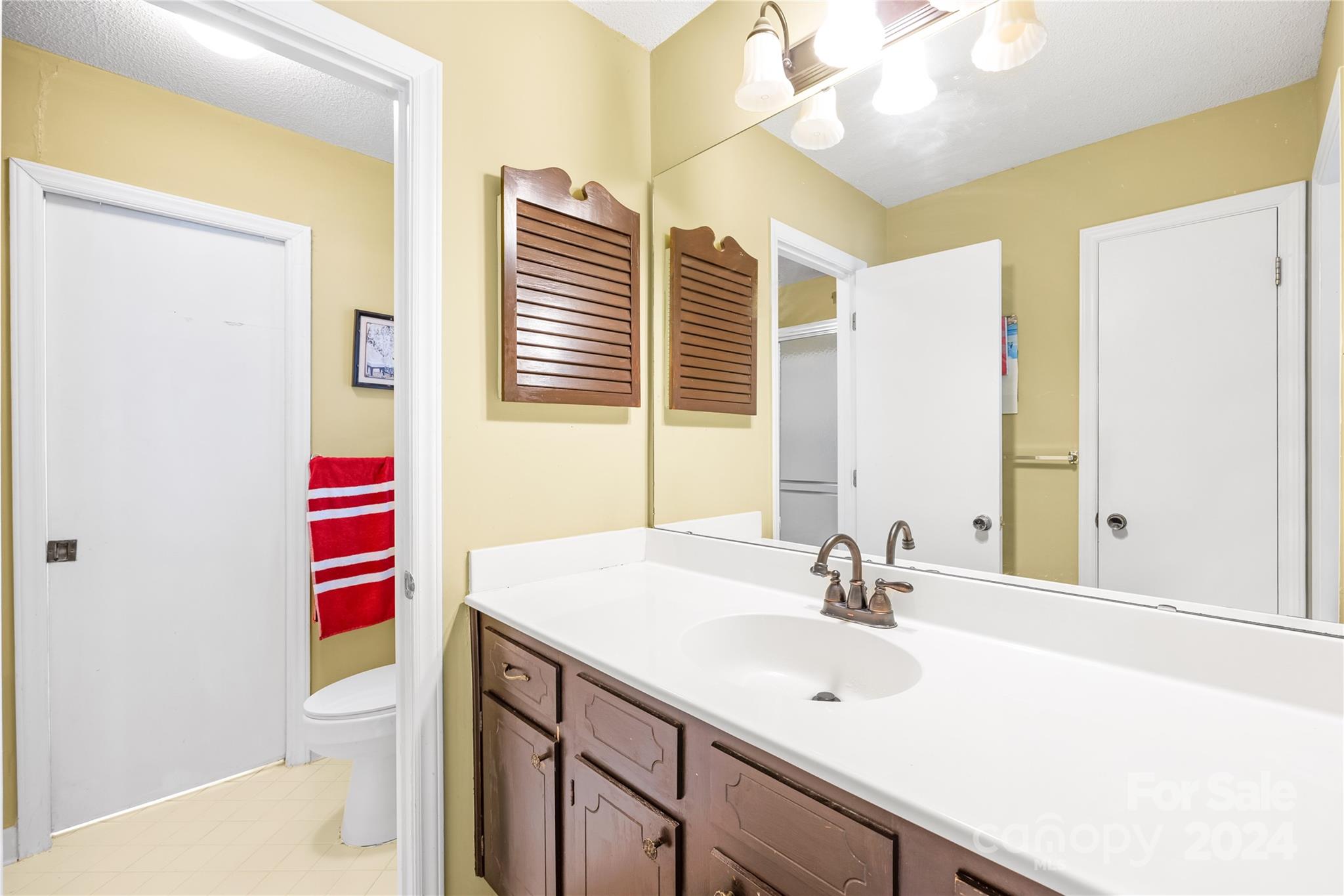 Chestnut Lake - Residential