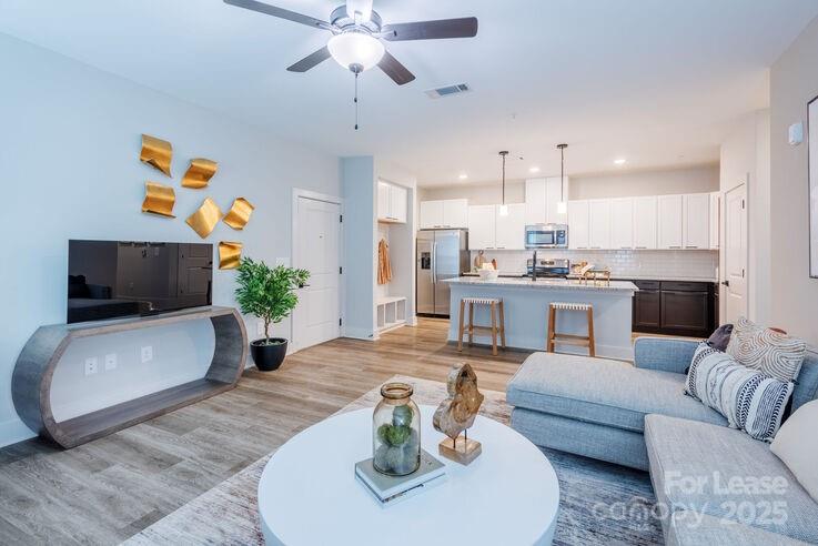 Charlotte, North Carolina 28217, United States, 1 Bedroom Bedrooms, ,1 BathroomBathrooms,Residential,Active,59560