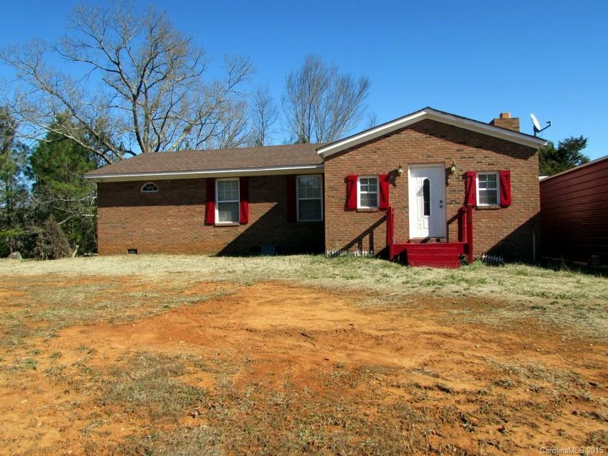 Room to room  at a price you can't beat. Ten acres of privacy with a 3BR, 2BA modular home with over 2200 heated sq ft. Very unique design and style with many improvements, upgrades, additions completed in 2000. Tons of storage space available. Priced to move and low York Cty taxes.