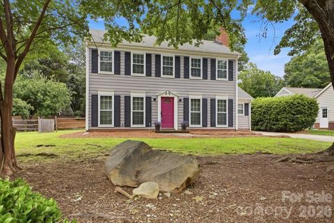 Photo of 2726 Heidleburg Lane, Charlotte, NC 28210 (MLS # 4377864)