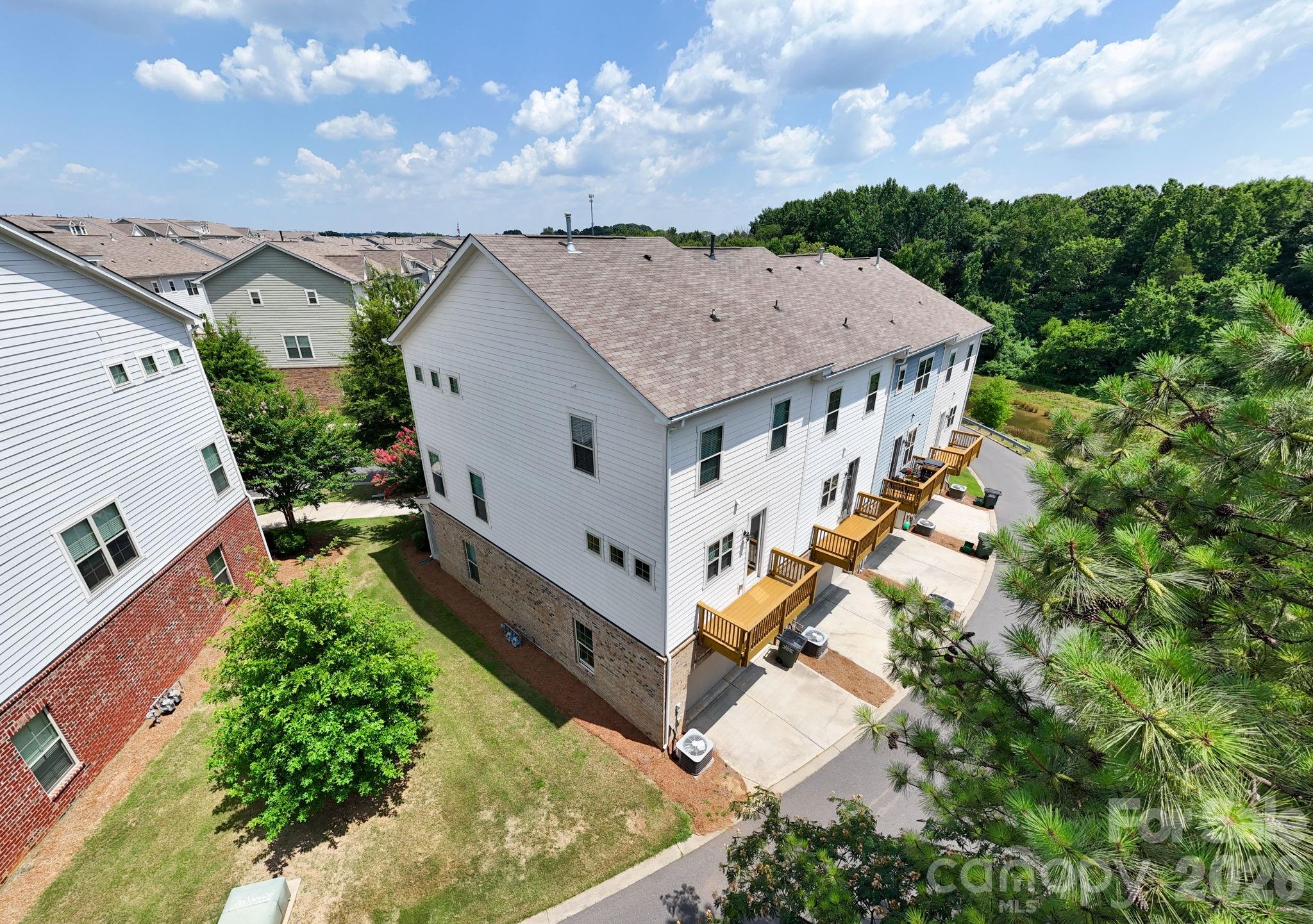 9348 Ainslie Downs Street