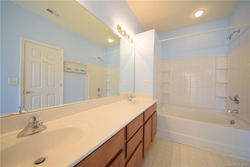 Old Stone Crossing - Residential