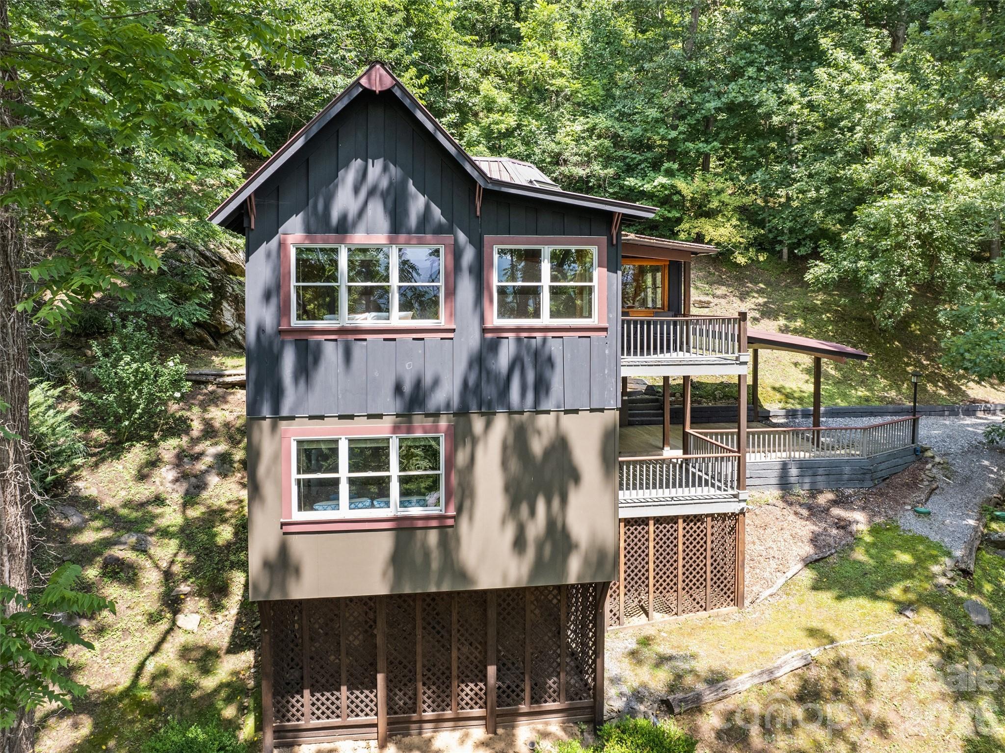 145 Hiaway Trail