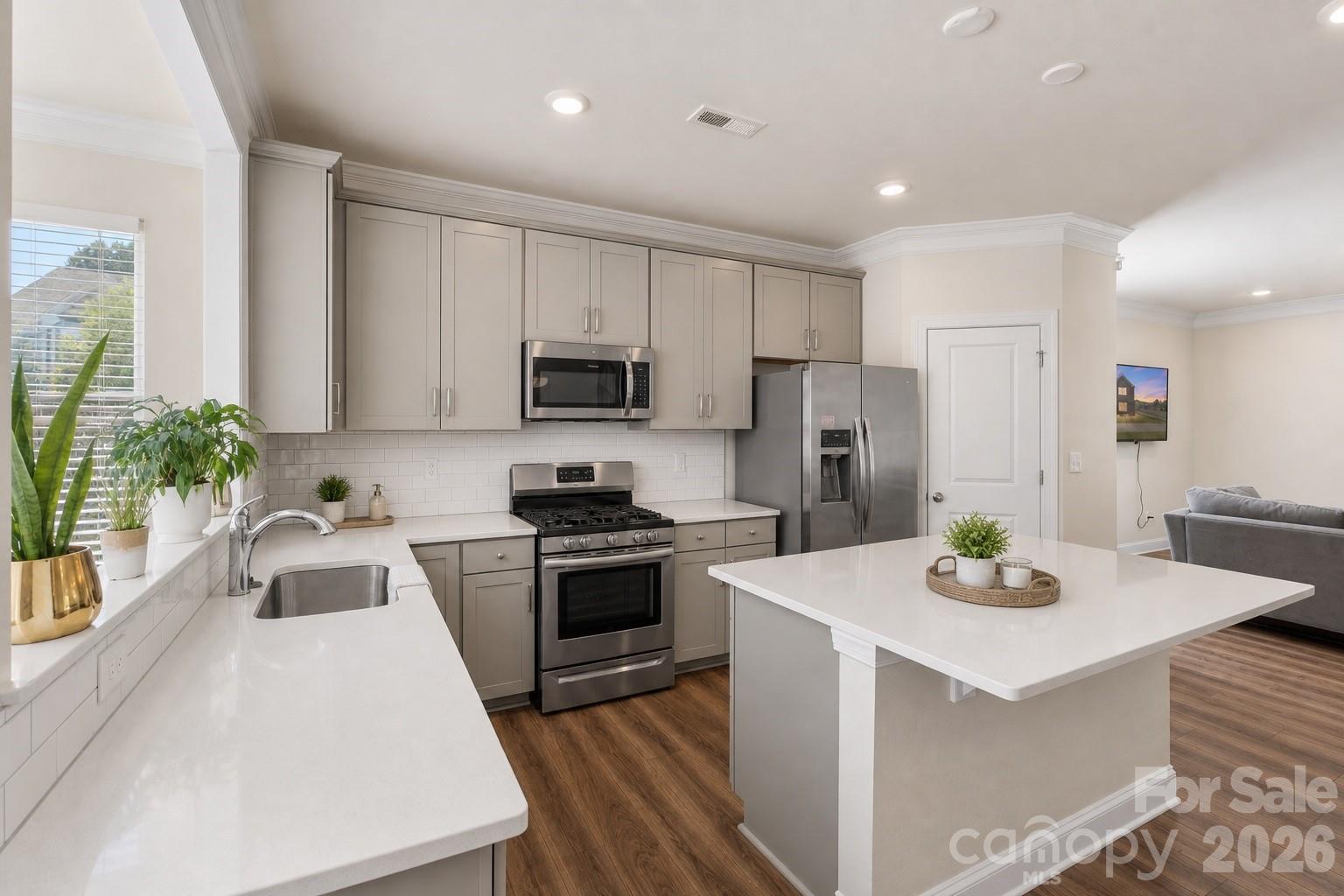 The Enclave at Davis Lake - Residential