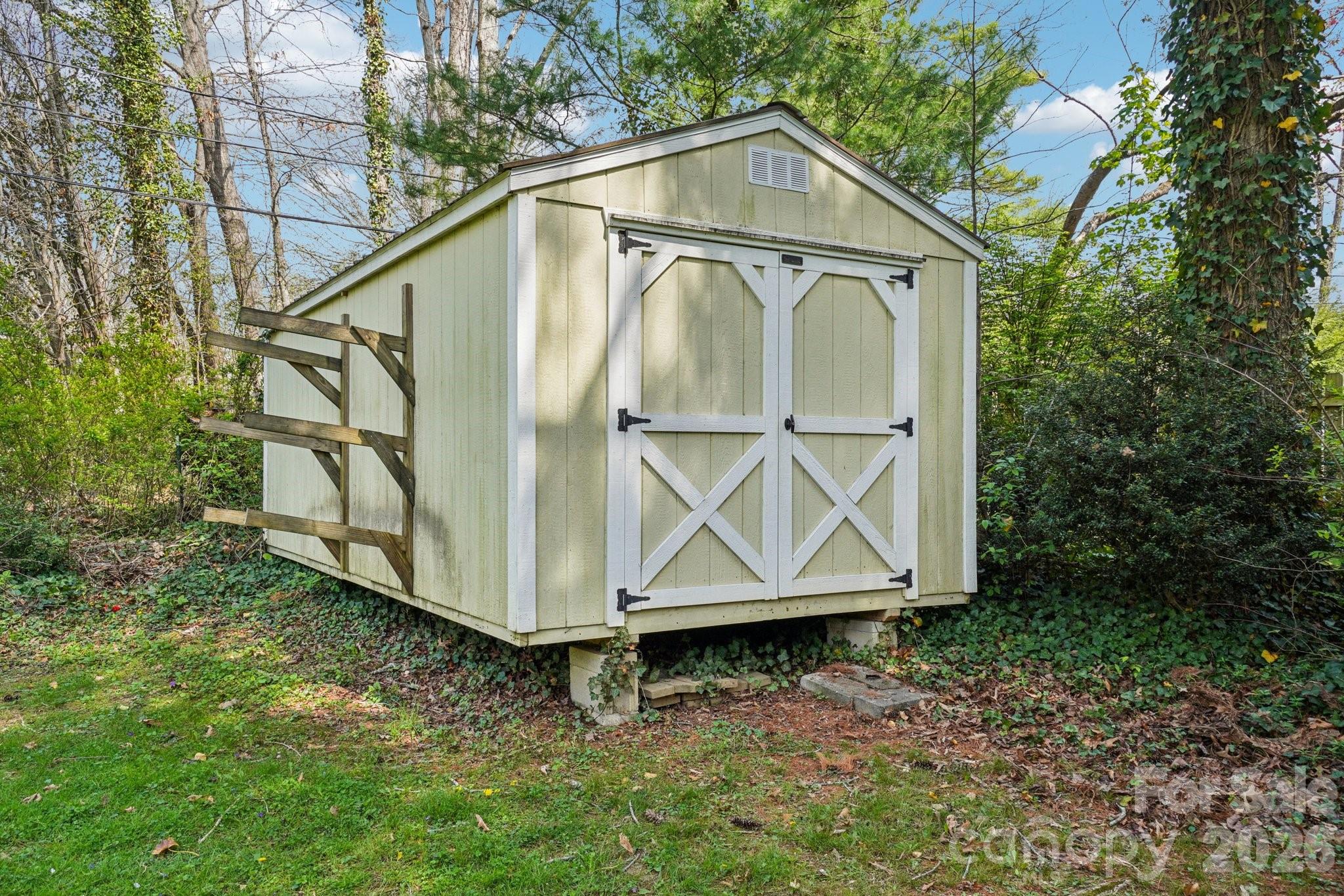 Brookland Manor - Residential