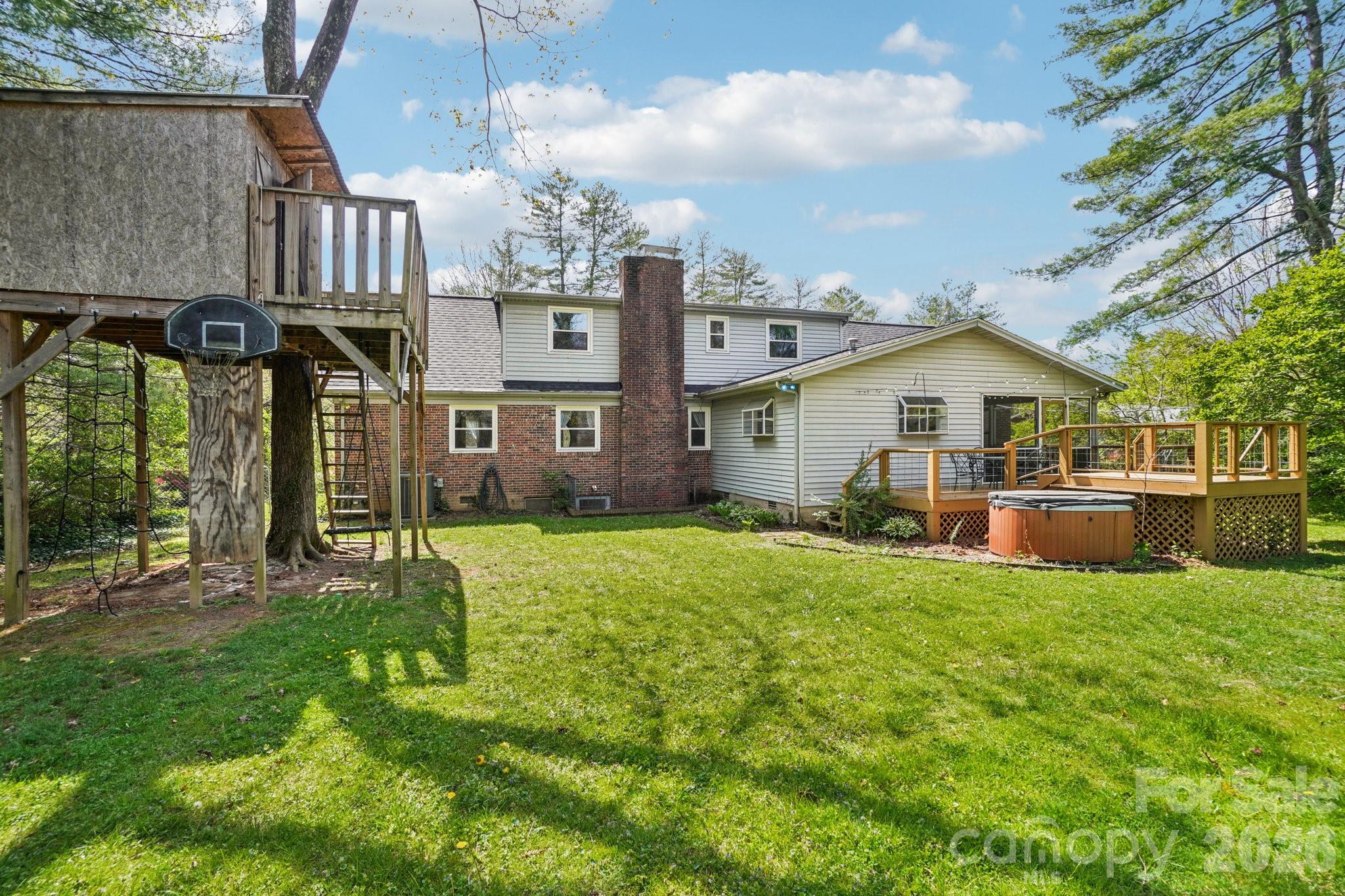 Brookland Manor - Residential