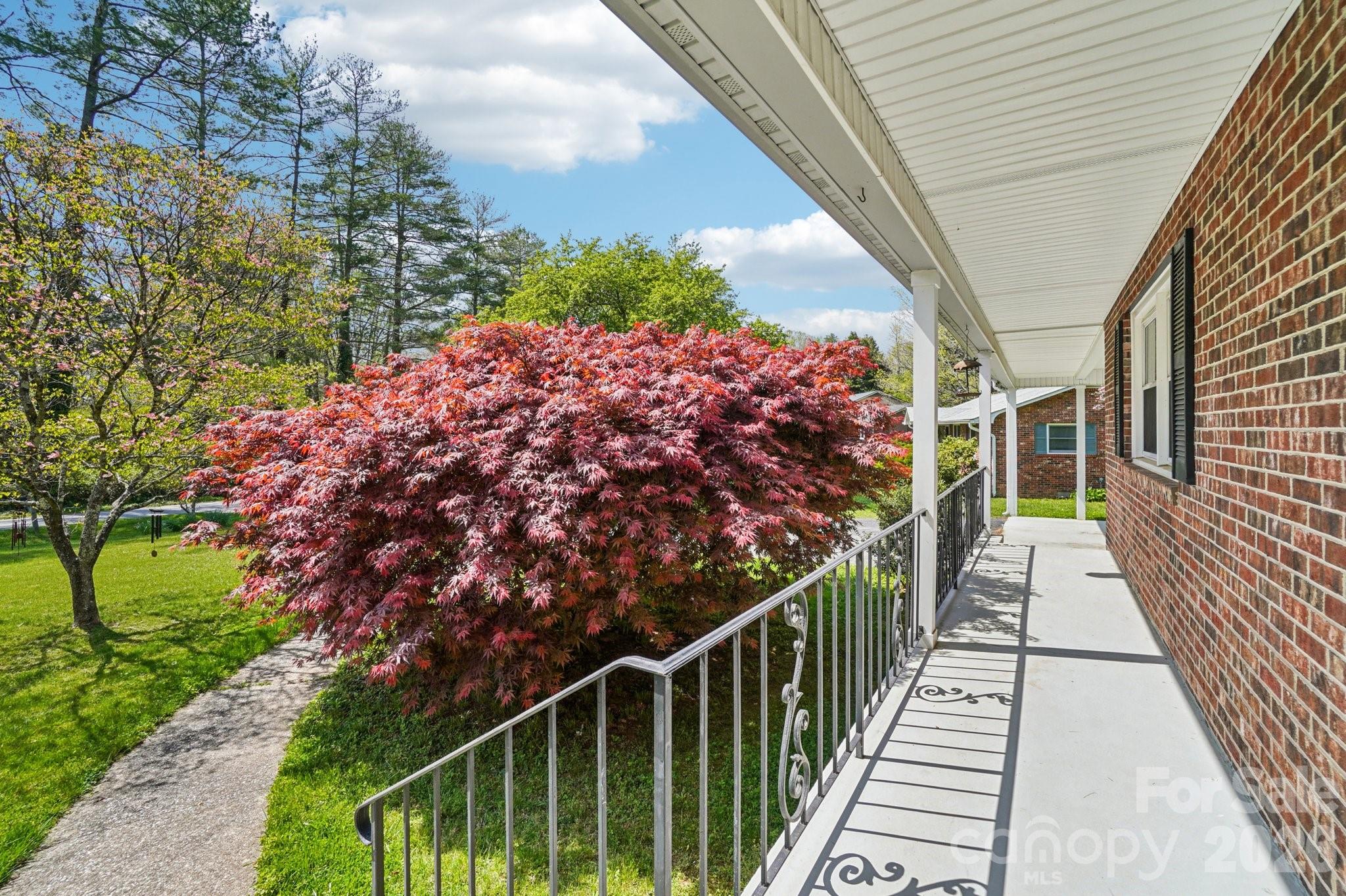 Brookland Manor - Residential