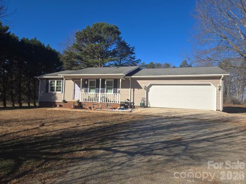 Photo of 2040 Providence Church Road, Salisbury, NC 28146 (MLS # 4336745)