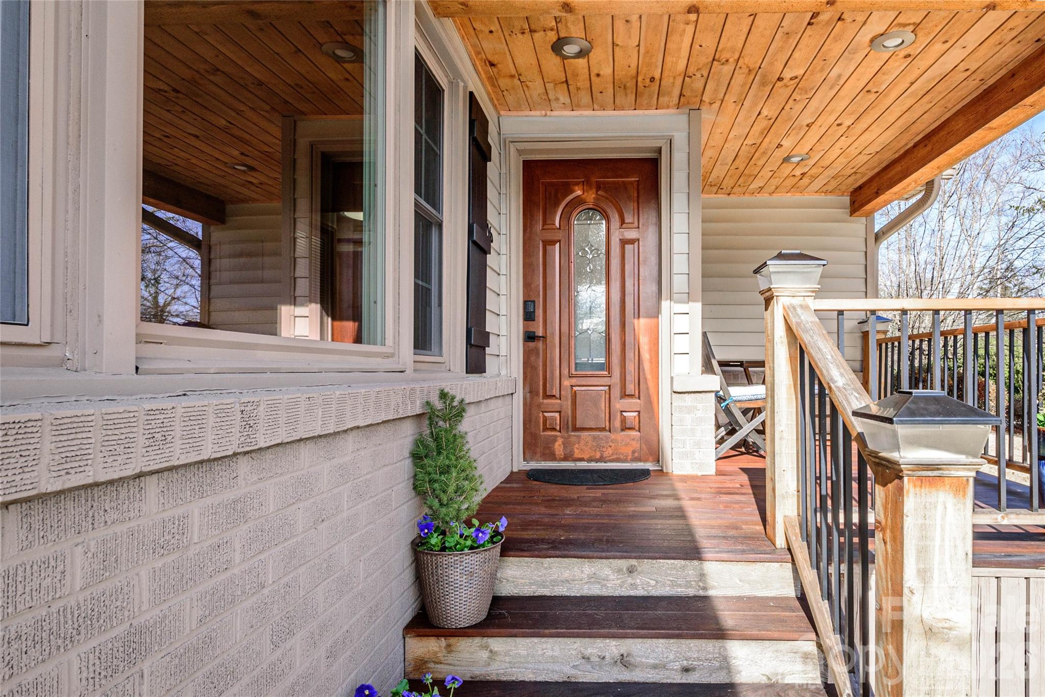 116 Thornbird Avenue