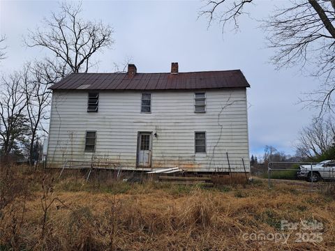 101 Knight Drive Clyde NC 28721