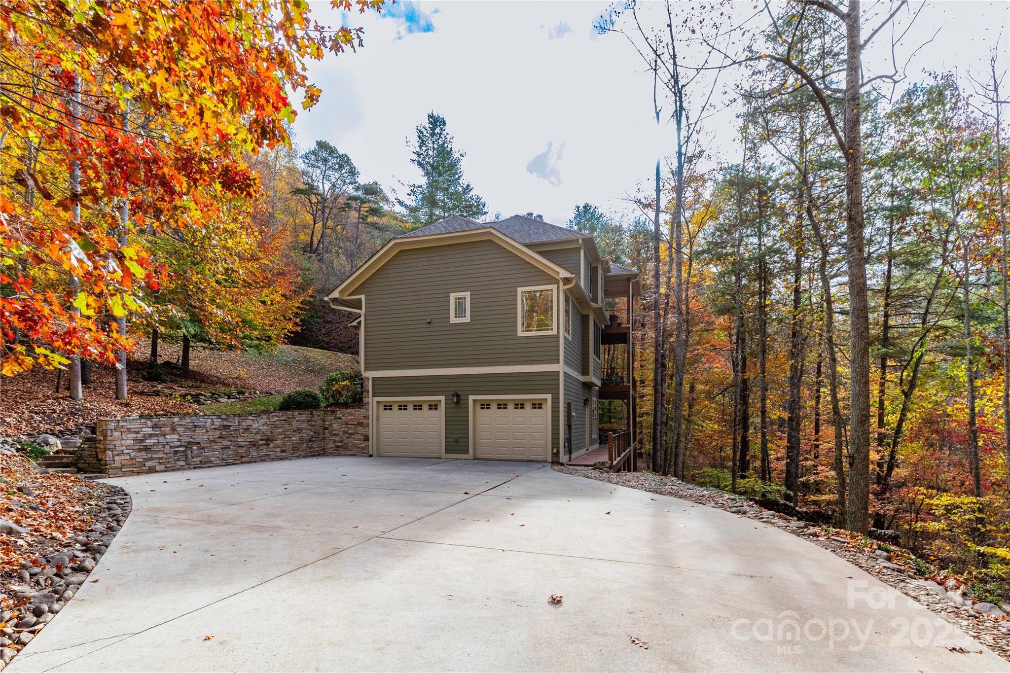 39 Hawks Pointe Lane