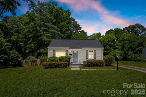 Photo of 5235 Auburndale Road, Charlotte, NC 28205 (MLS # 4381589)
