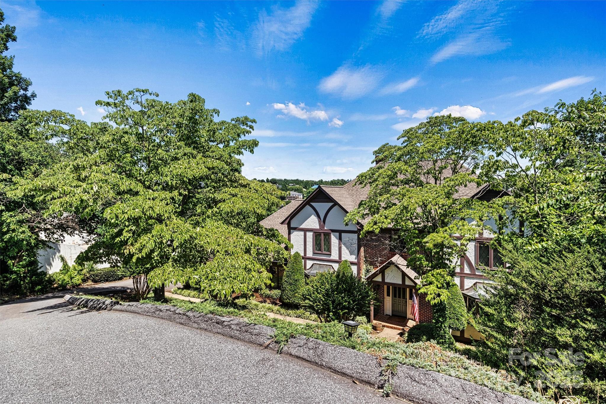 476 44th Avenue Drive NW