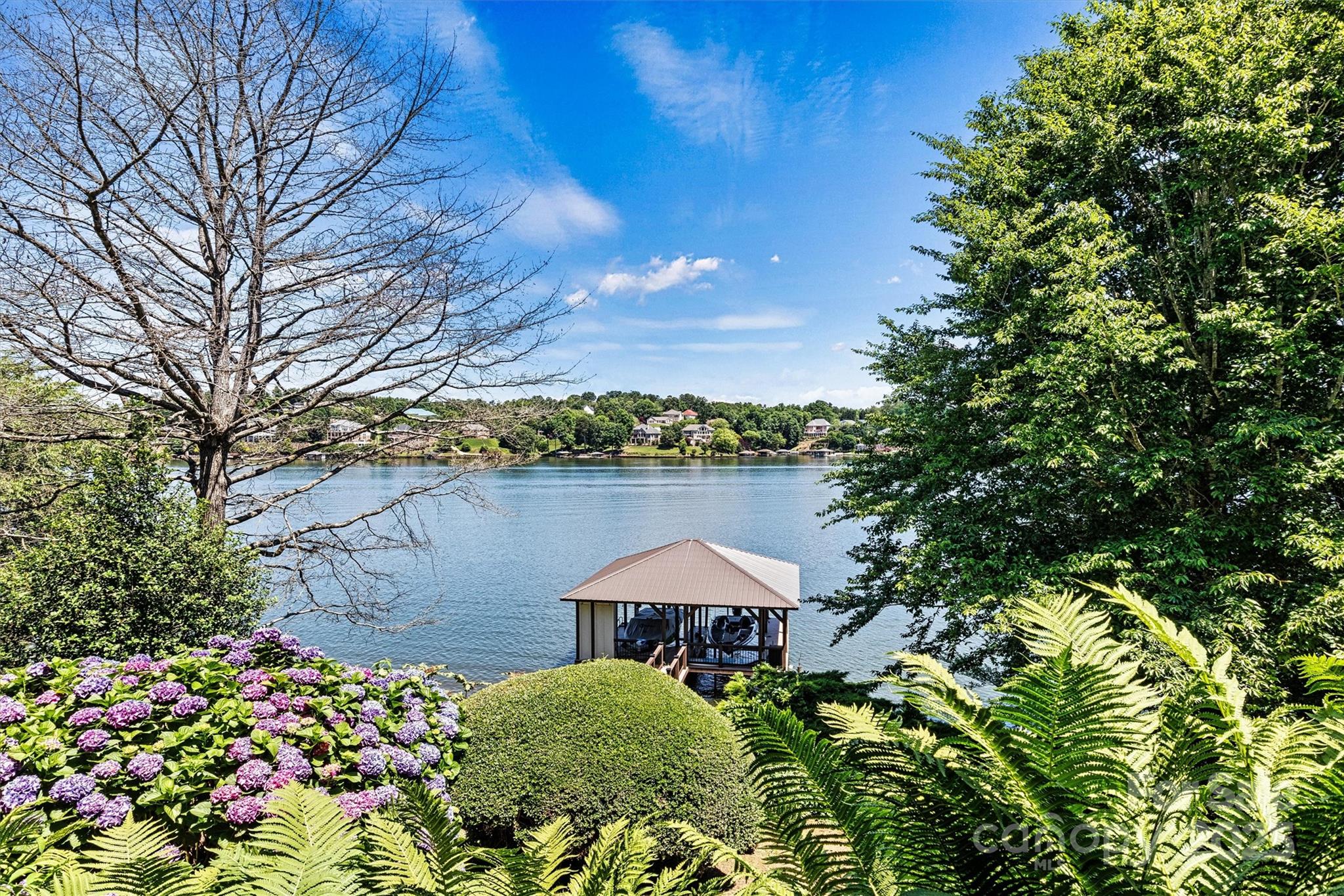 Moores Ferry - Residential