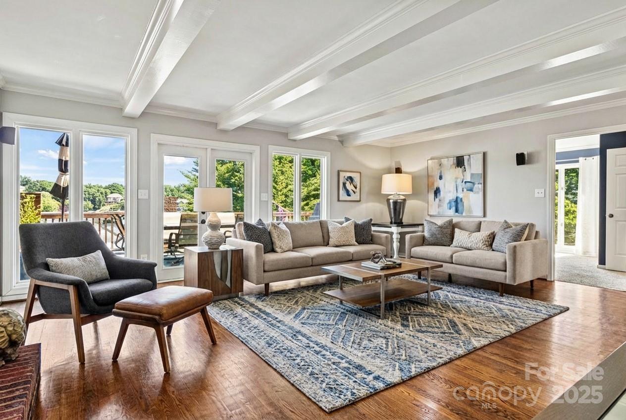 476 44th Avenue Drive NW