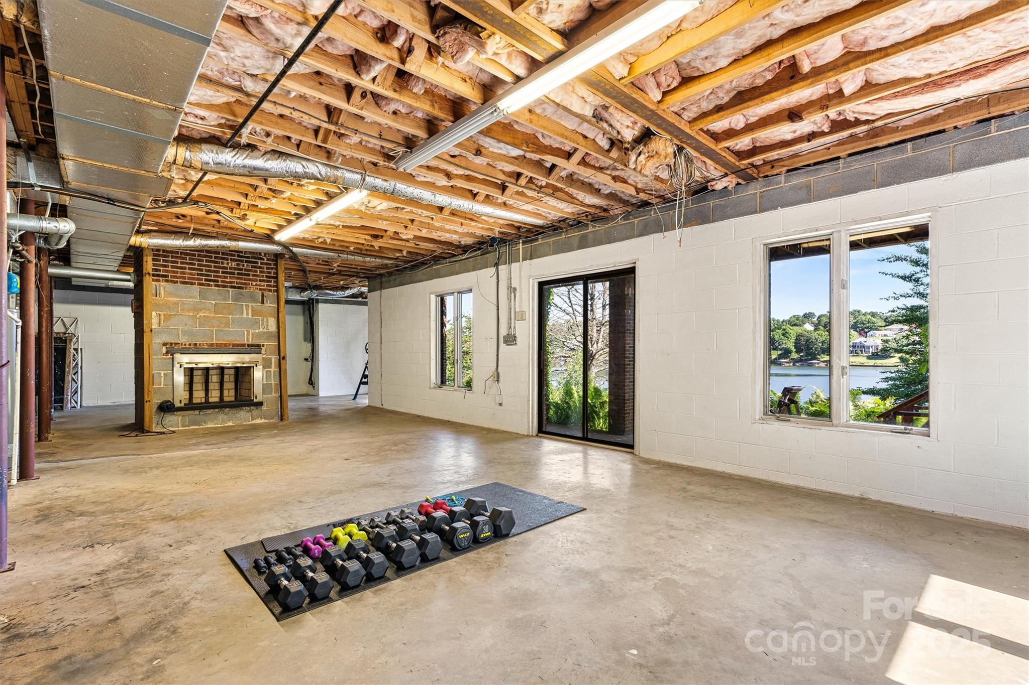 Moores Ferry - Residential