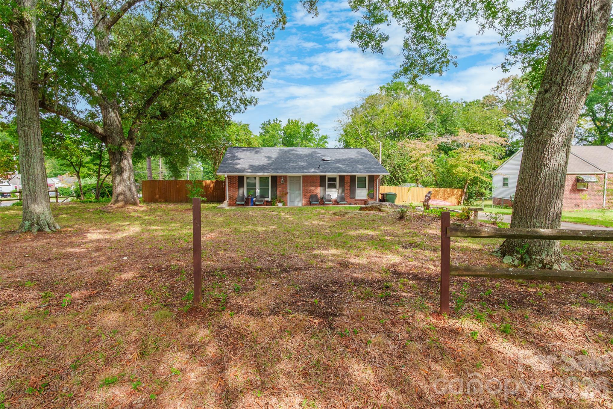1109 Pinewood Road