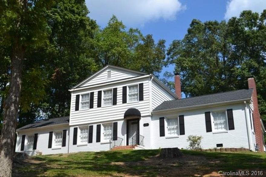 Just reduced! Country living at its best! Home features foyer, formal dining room, and great room w/gas logs and plantation shutters.  Granite kitchen with stainless appliances and breakfast area.  Master on main w/walk-in closet.  Original hardwood floors throughout home.  Detached double garage built in 2013 and storage building.  Roof replaced 2013.  Screened back porch with custom blinds, patio, and fire pit. This home has it all - its a MUST see! BA to verify schools.