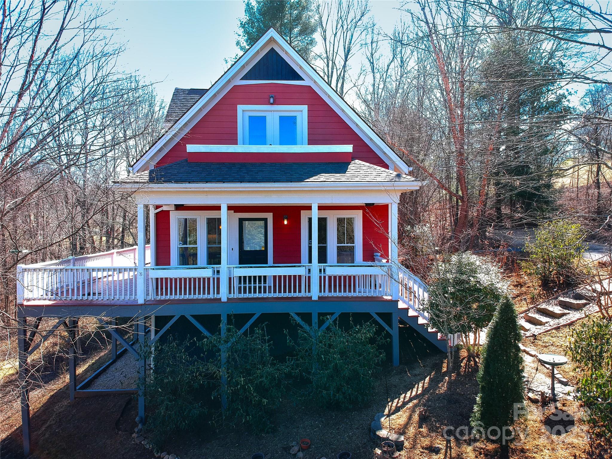 20 Spicebush Lane