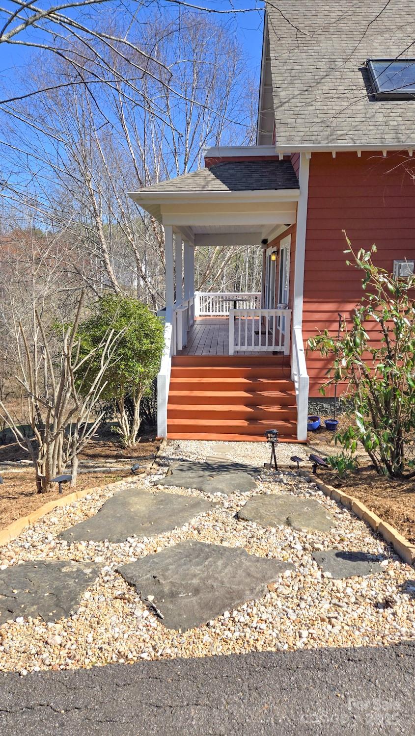 20 Spicebush Lane
