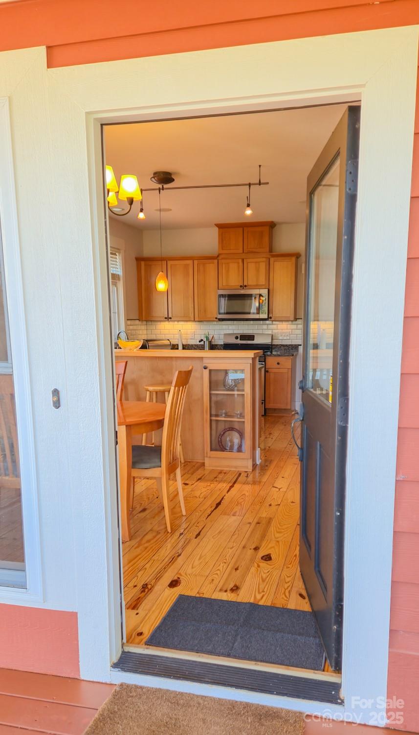 20 Spicebush Lane
