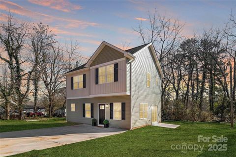 Photo of 1818 Wilson W Lee Boulevard, Statesville, NC 28677 (MLS # 4326375)