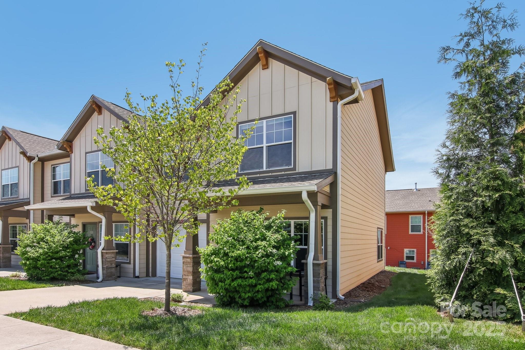 1110 Lynwood Forest Road