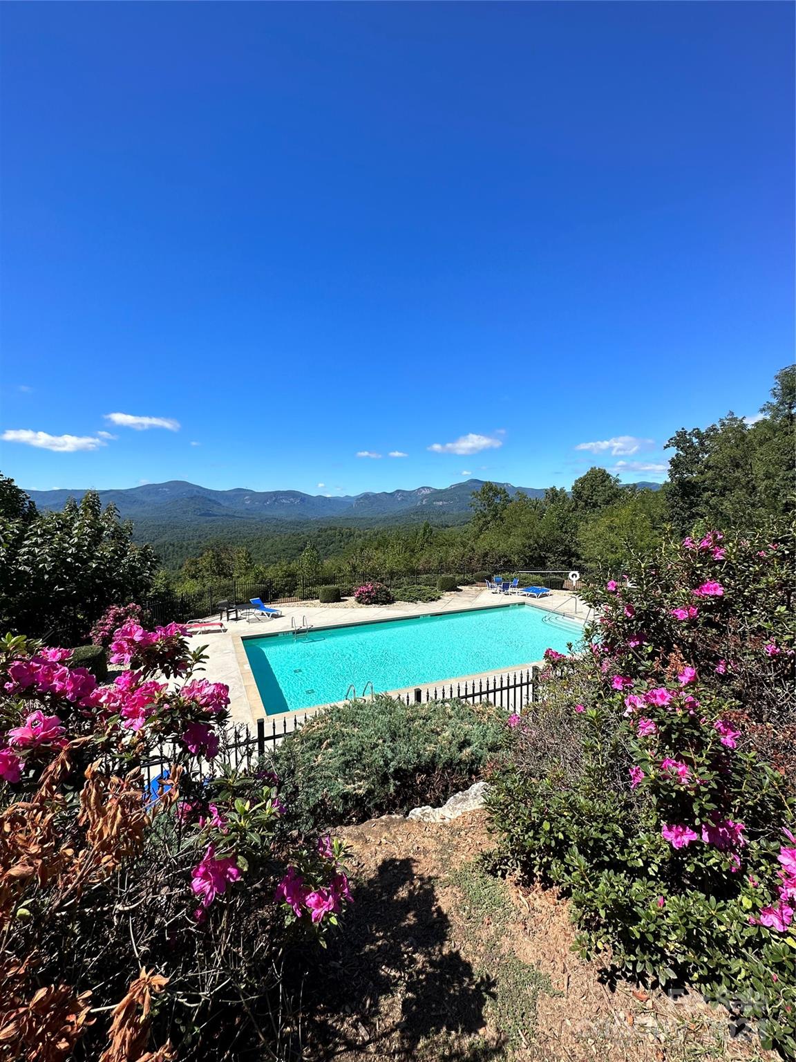 Vista At Bills Mountain - Residential