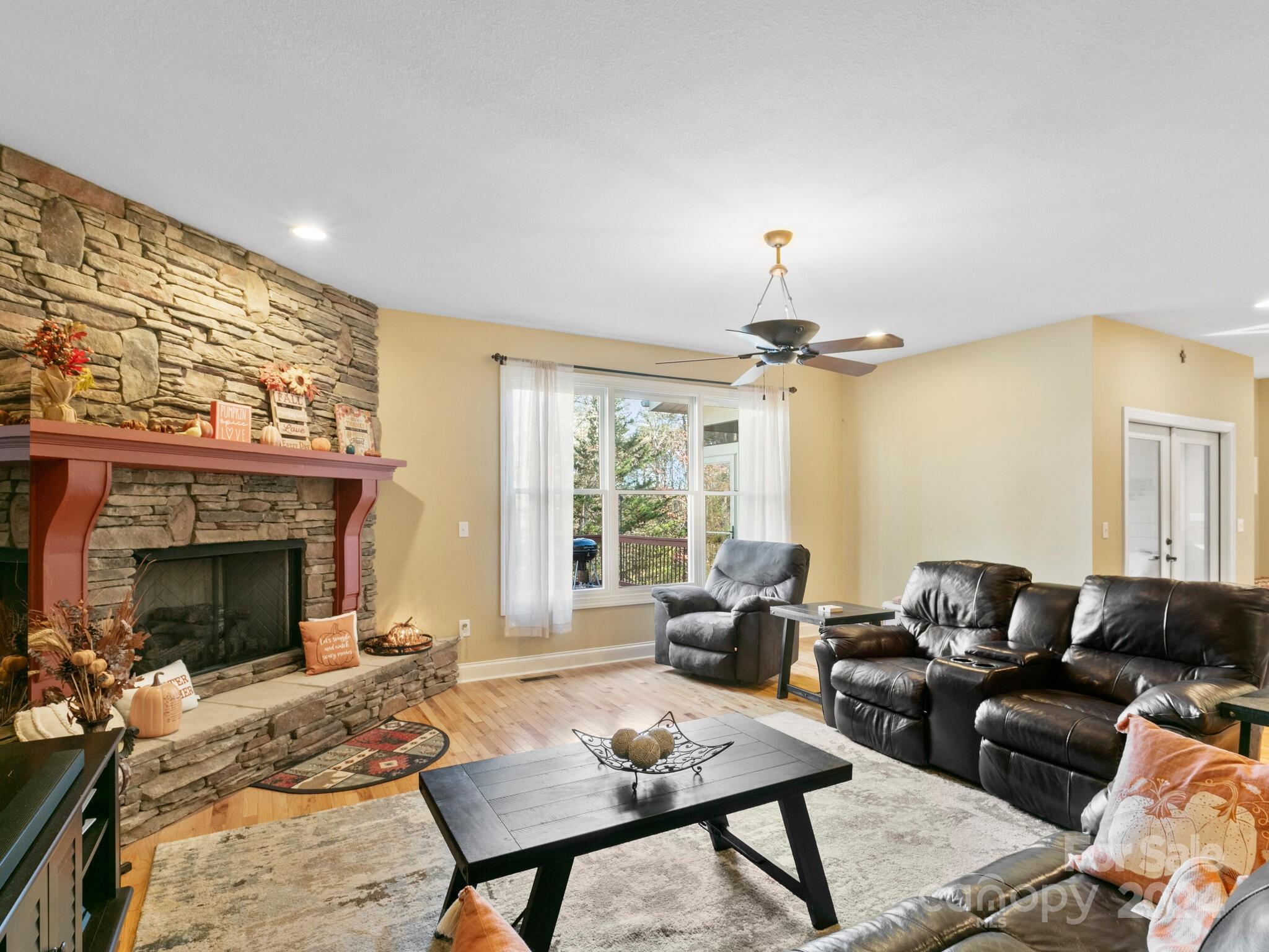 Vista At Bills Mountain - Residential