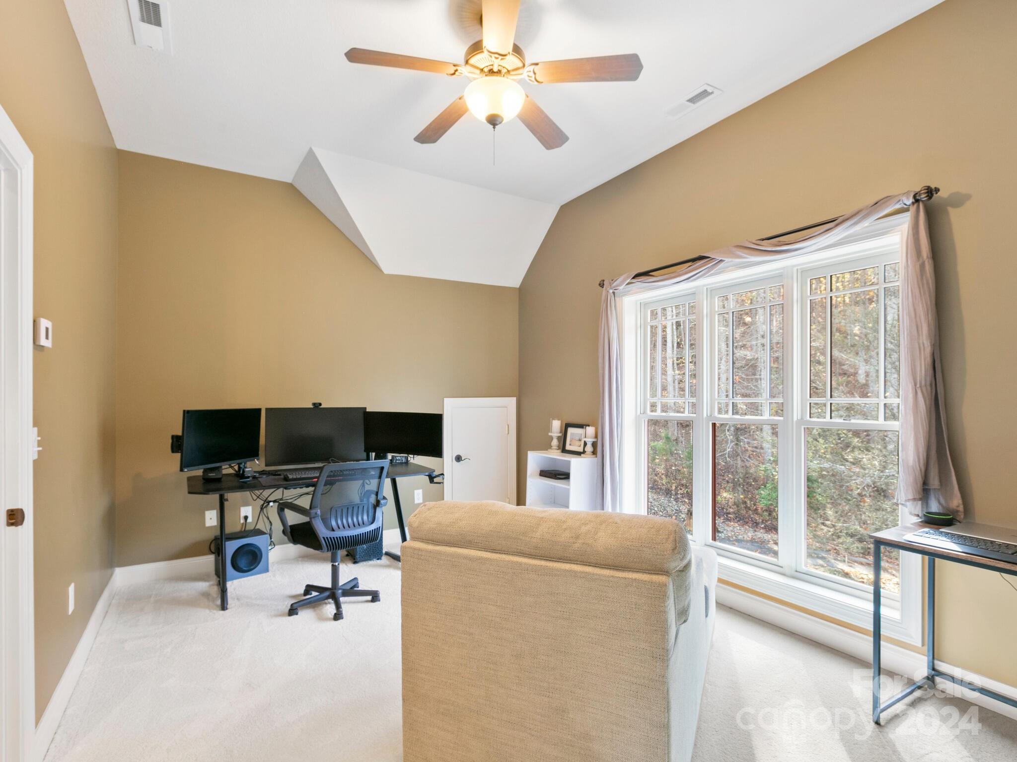 Vista At Bills Mountain - Residential