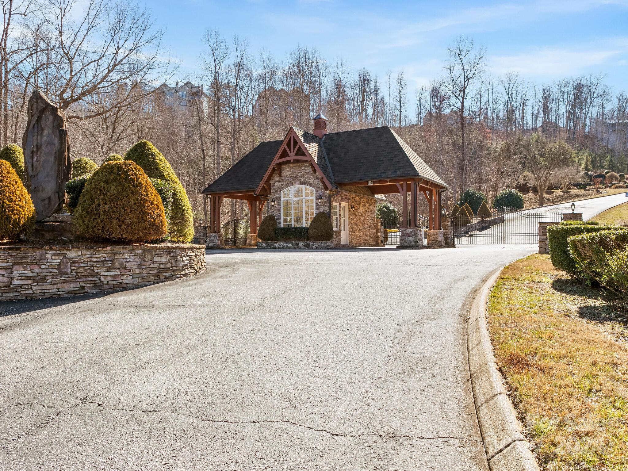 Vista At Bills Mountain - Residential