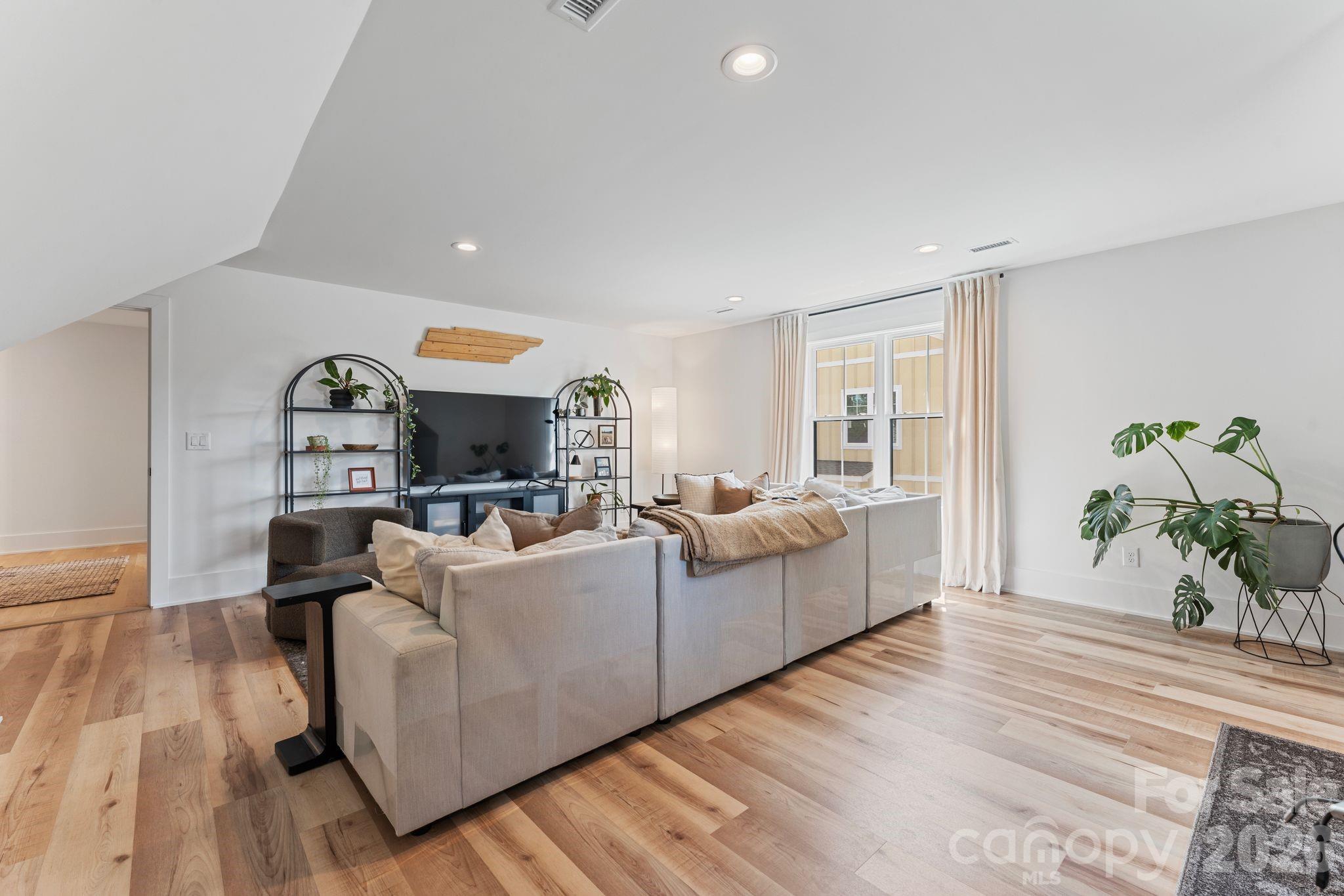 Olivers Landing - Residential