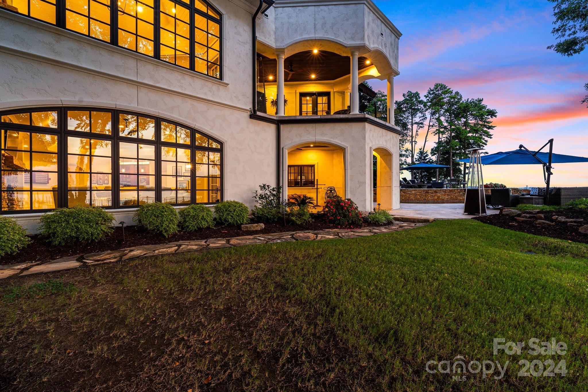 The Peninsula - Residential