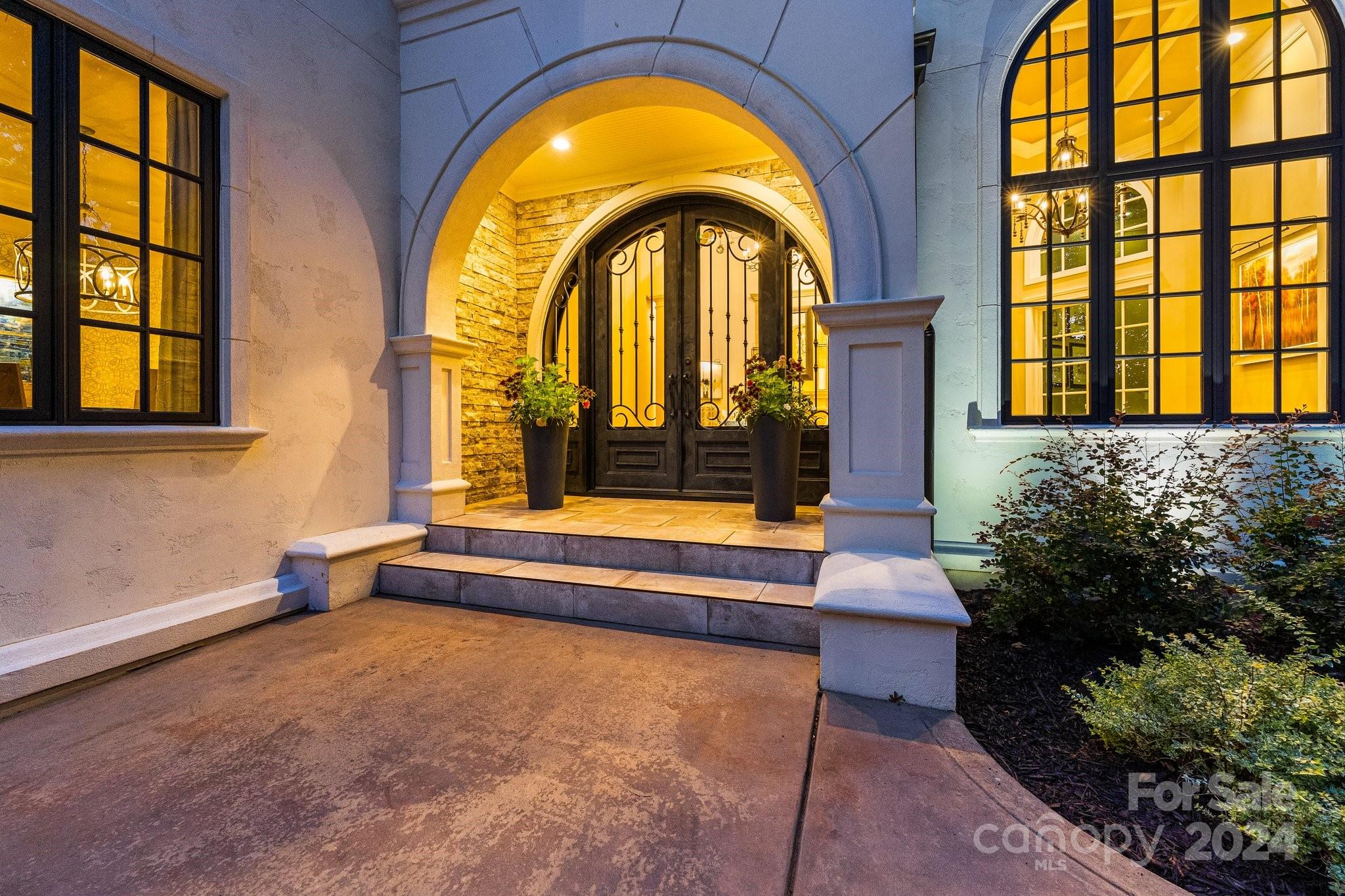 The Peninsula - Residential