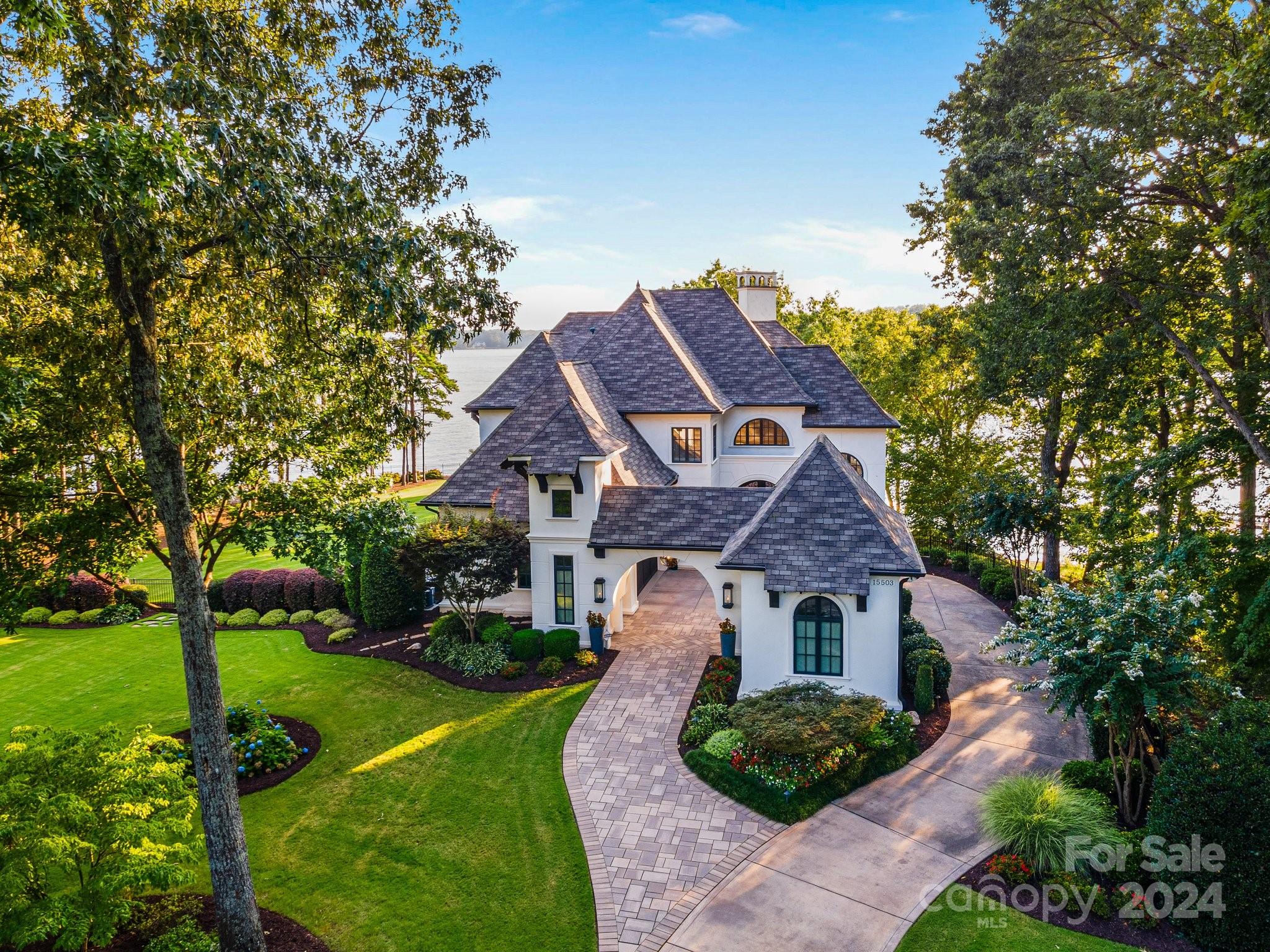 The Peninsula - Residential