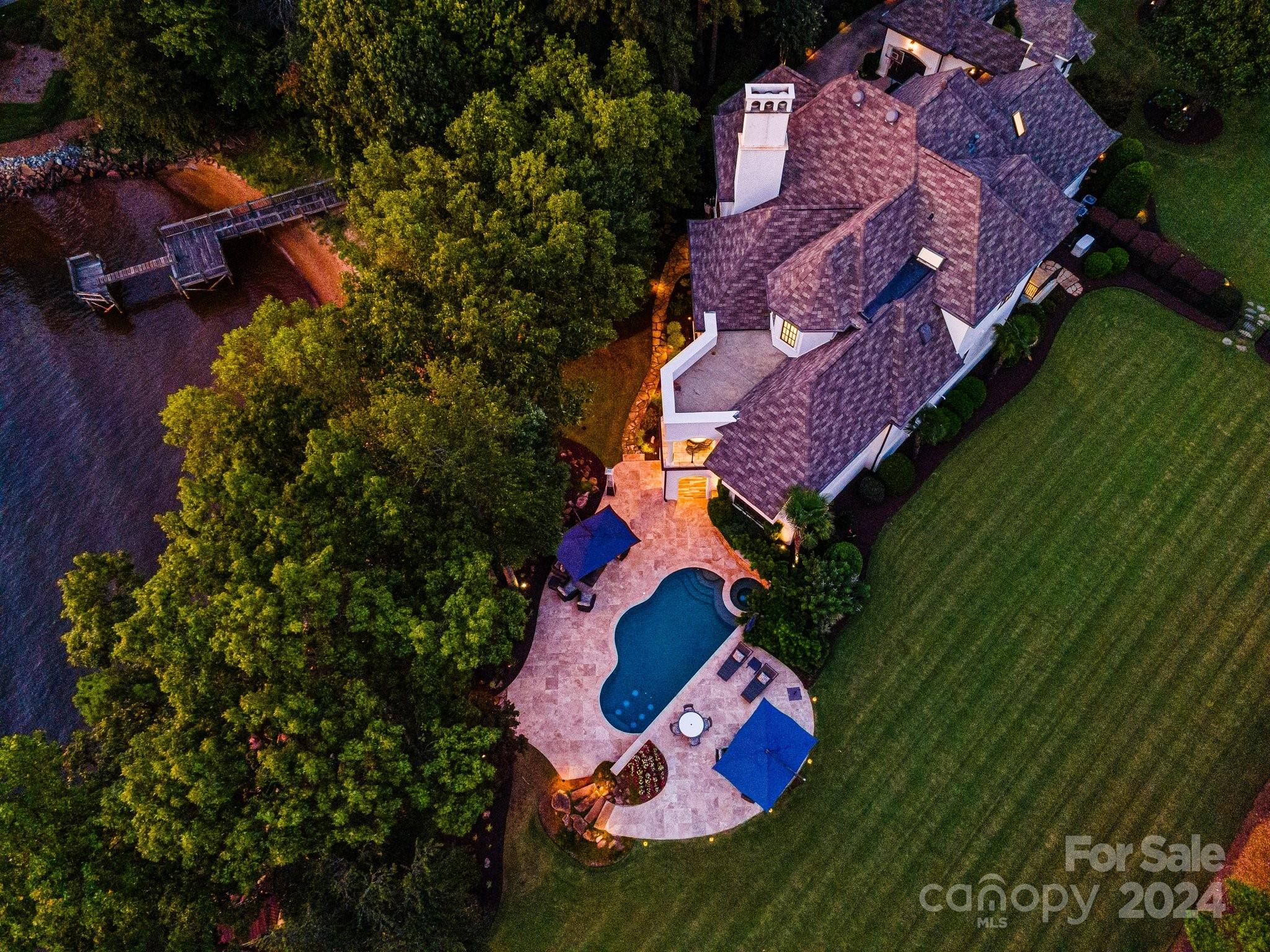 The Peninsula - Residential