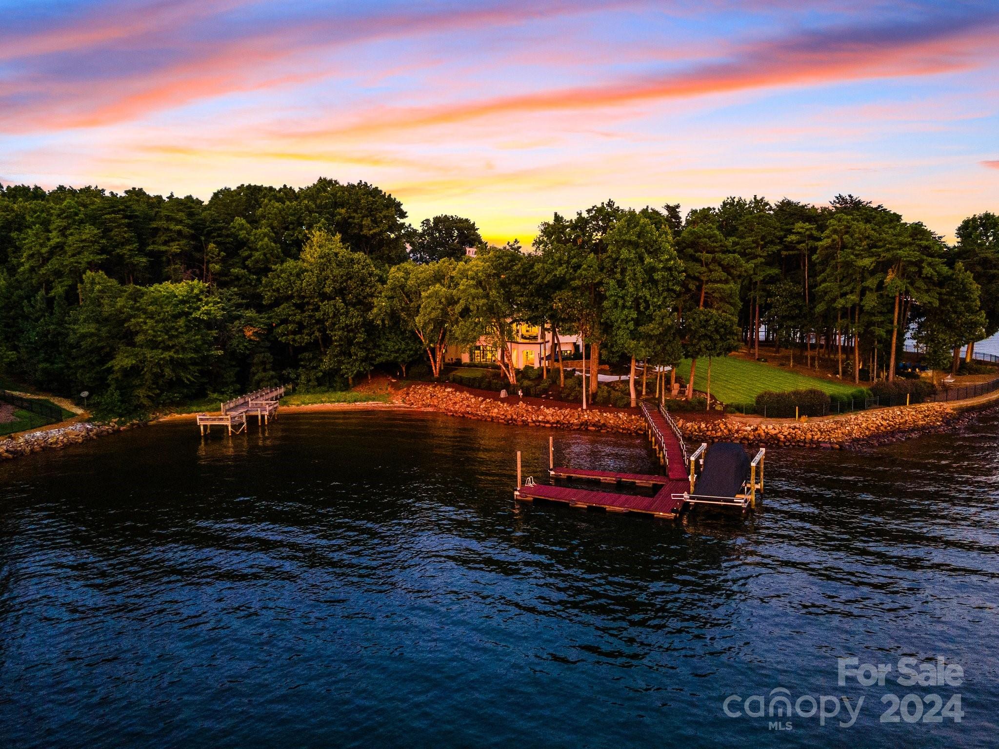 The Peninsula - Residential