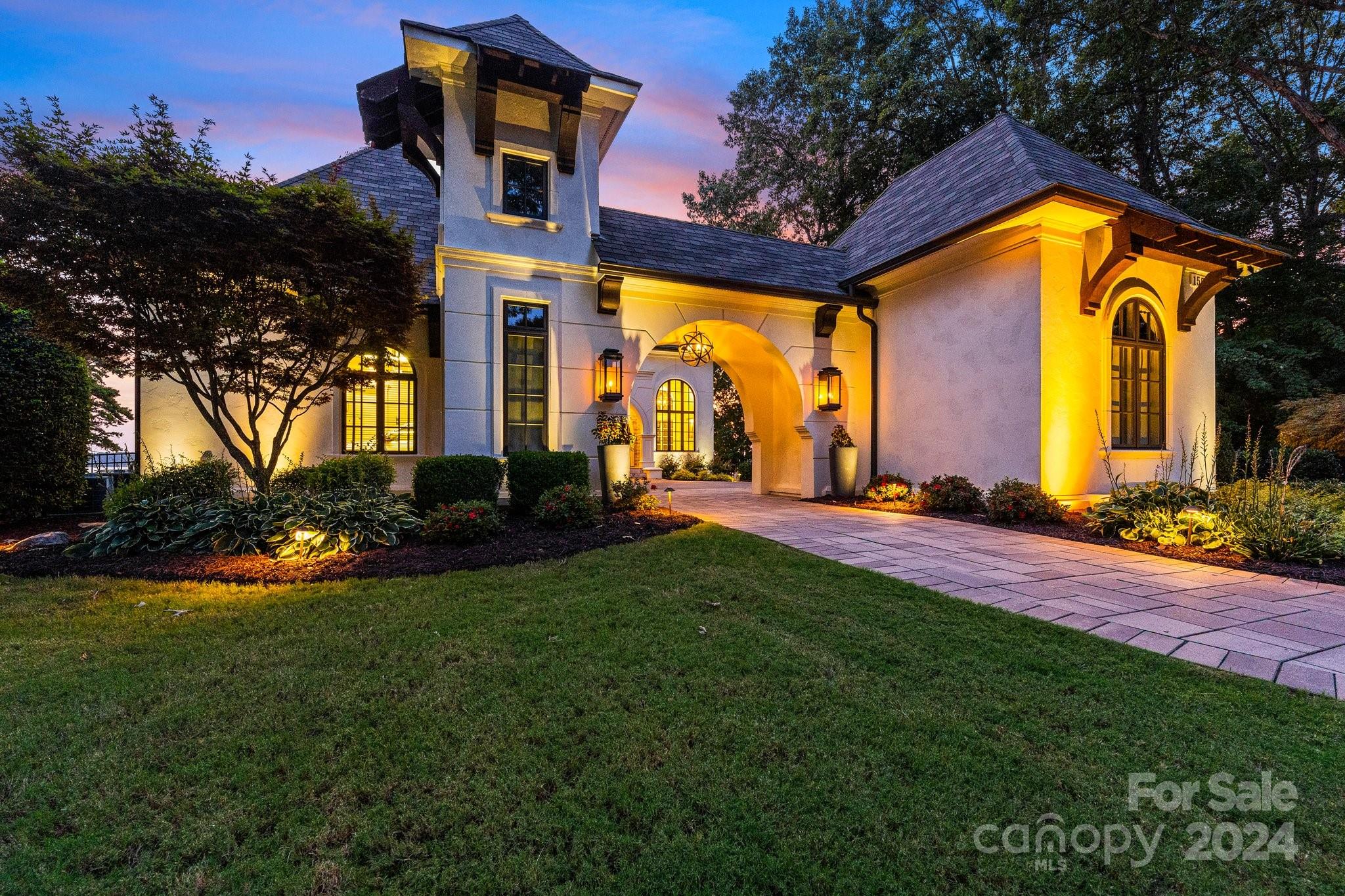 The Peninsula - Residential